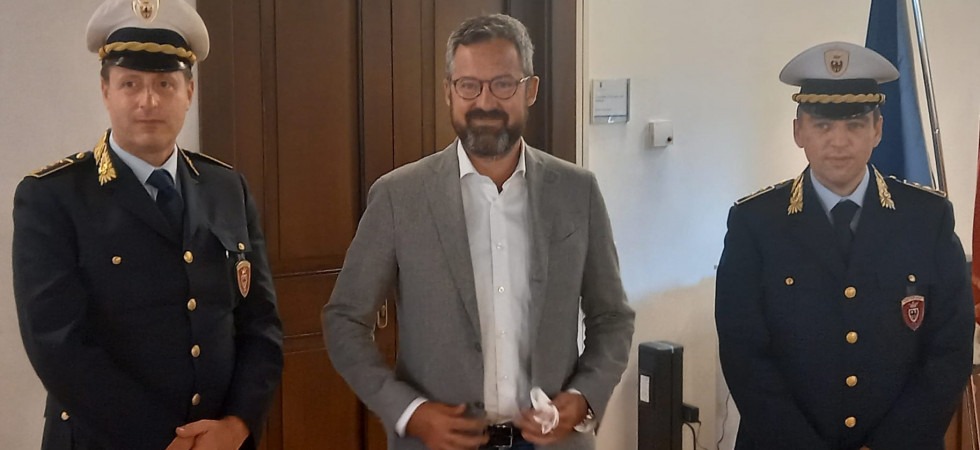 In sindaco Ianeselli con il comandante Sattin (a sinistra) e il vice comandante Adami In sindaco Ianeselli con il comandante Sattin (a sinistra) e il vice comandante Adami